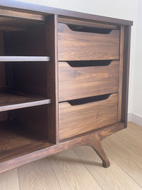 Vintage Dixie Mid Century Modern MCM Sculptural Lowboy Dresser or Credenza Sideboard with Six Drawers Perfect mid-century piece for an entertainment center, dresser, sideboard or sofa table. The legs are a mcm sculptural design made of solid oak.