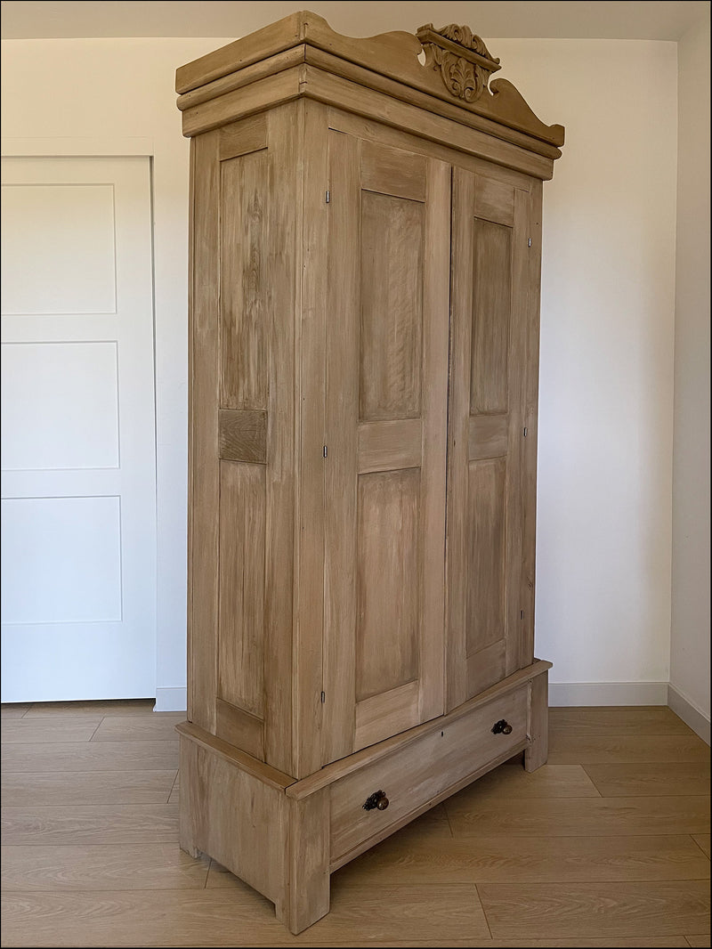 Antique French armoire or wardrobe with one drawer and nice carvings. Meticulously restored, cleaned, sanded & reinforced teak and pine antique wardrobe armoire. 