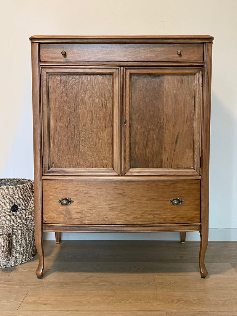 French Provincial Antique Chest of Drawers Dresser by Sligh Furniture. Completely refinished to showcase the natural gorgeous solid wood while still keeping all the time-worn charm, character and provides a one-of-a-kind elegance to your space.